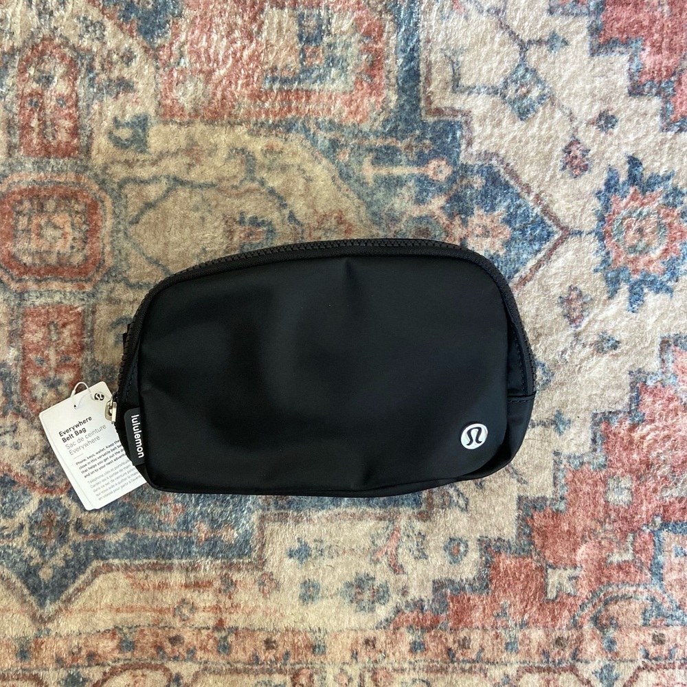 Lululemon Everywhere Belt Bag, Black, NEW